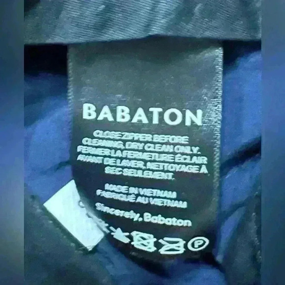 ARITZIA BABATON The Agency Crepe Cropped Pant in Navy - Picture 11 of 14